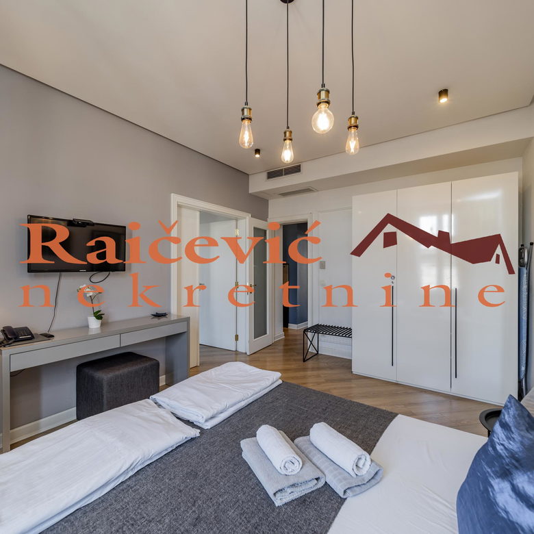 Trosoban stan na prodaju, Centar, Beograd, 73m², 389.000 €