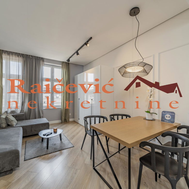 Trosoban stan na prodaju, Centar, Beograd, 73m², 389.000 €