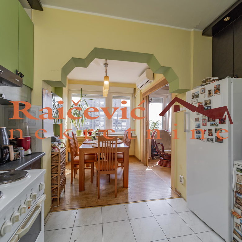 Stan Prodaja Beograd Blok 23 70 m2