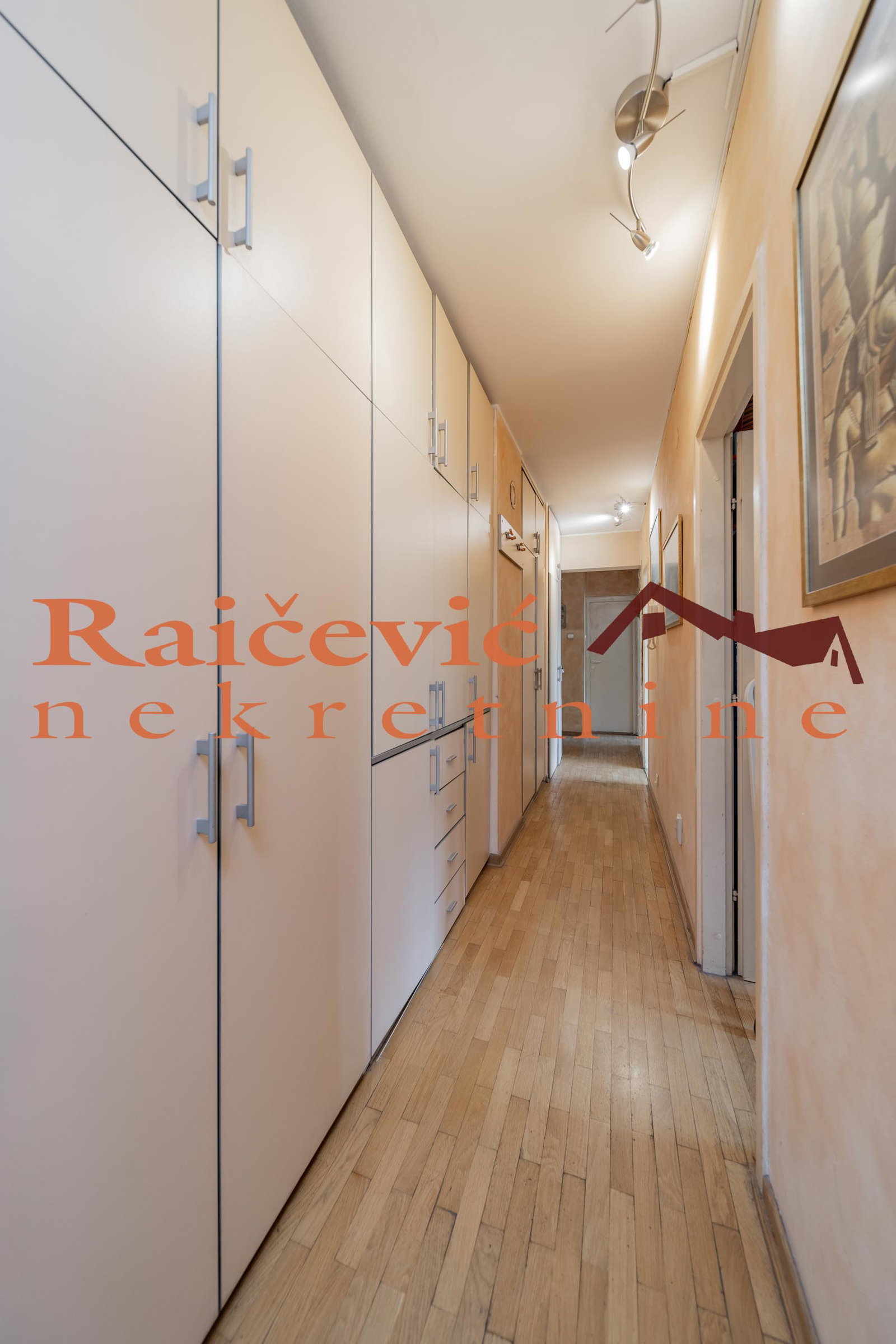 141681 Trosoban stan na prodaju, Blok 23, Beograd, 70m², 242.000 €