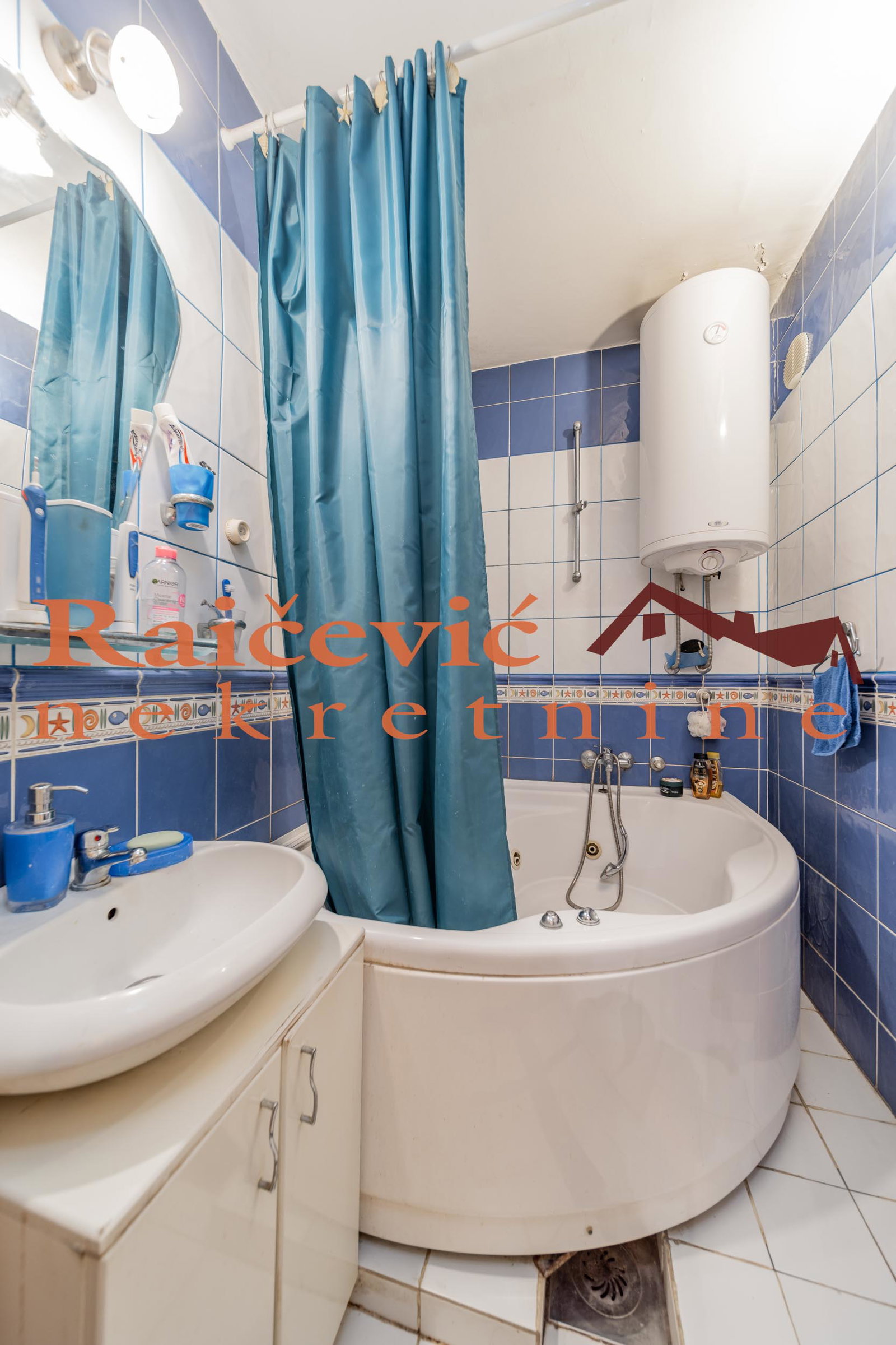 141686 Trosoban stan na prodaju, Blok 23, Beograd, 70m², 242.000 €