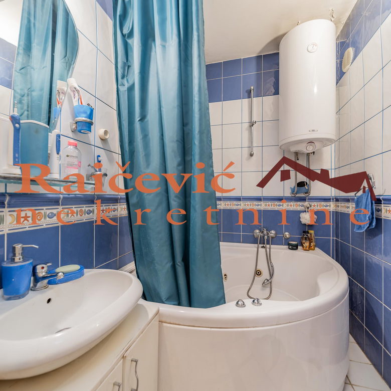 Trosoban stan na prodaju, Blok 23, Beograd, 70m², 242.000 €