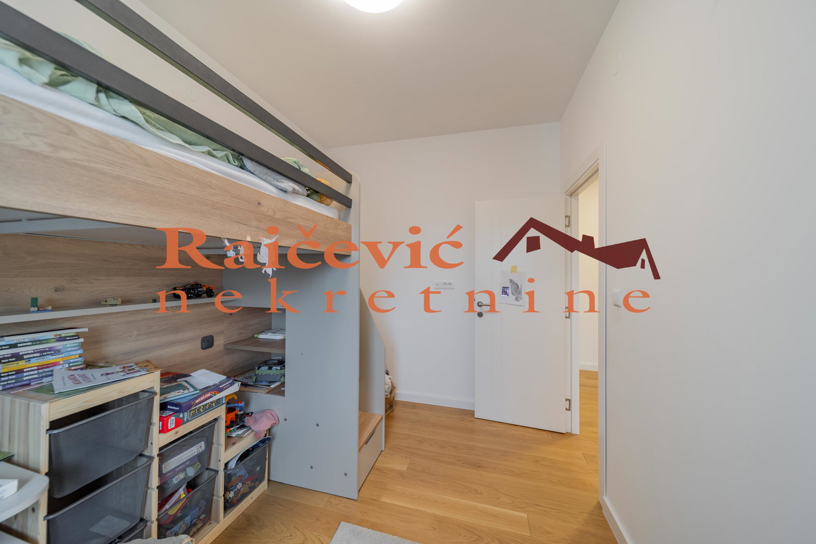 142467 Četvorosoban stan na prodaju, Trošarina, Beograd, 88m², 320.000 €