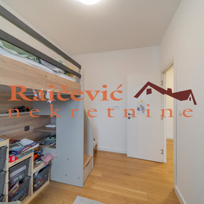 Četvorosoban stan na prodaju, Trošarina, Beograd, 88m², 320.000 €