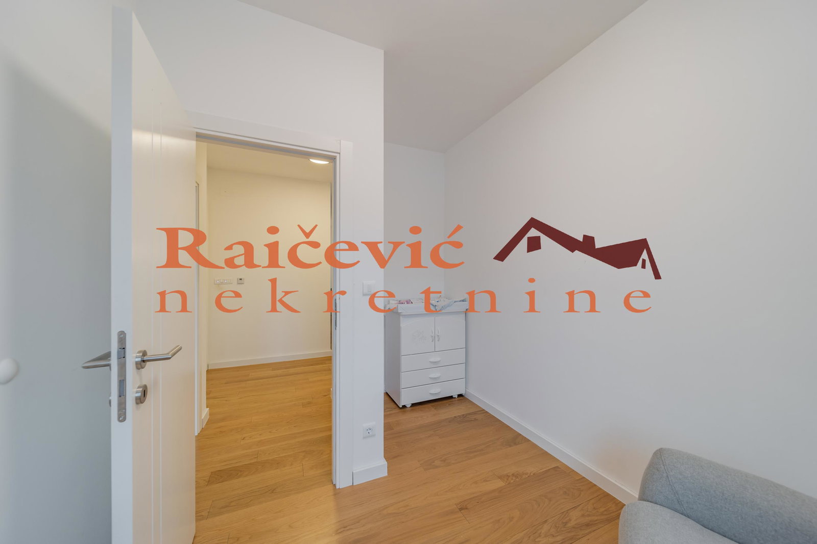 142470 Četvorosoban stan na prodaju, Trošarina, Beograd, 88m², 320.000 €