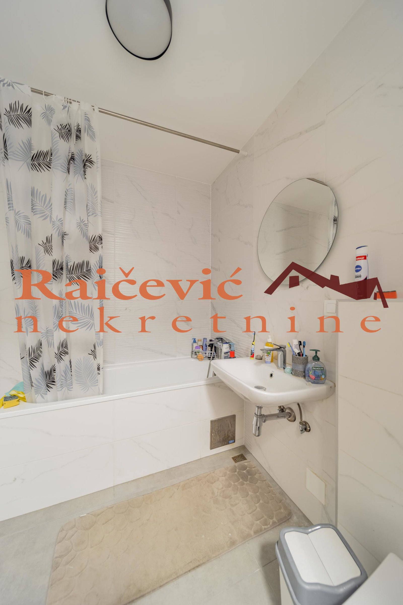 142472 Četvorosoban stan na prodaju, Trošarina, Beograd, 88m², 320.000 €