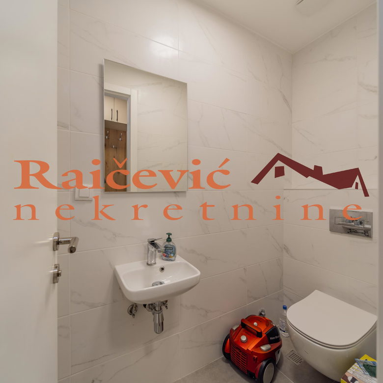 Četvorosoban stan na prodaju, Trošarina, Beograd, 88m², 320.000 €