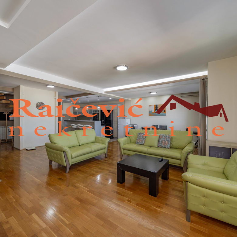 Stan Prodaja Beograd Đeram 160 m2
