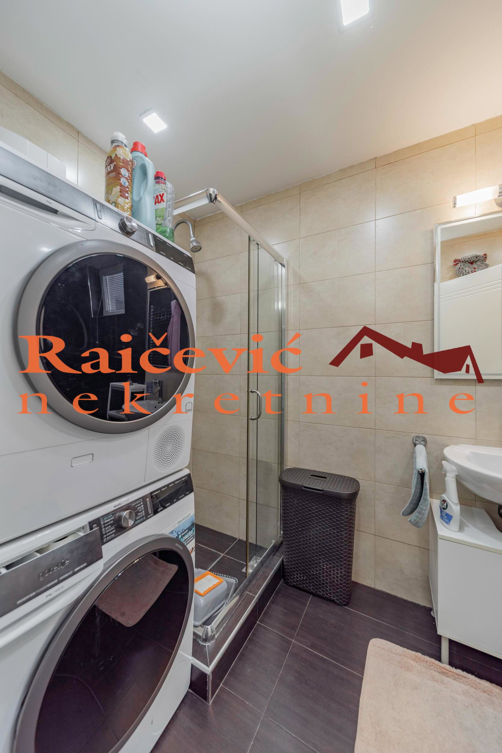 142693 Stan Prodaja Beograd Đeram 160 m2