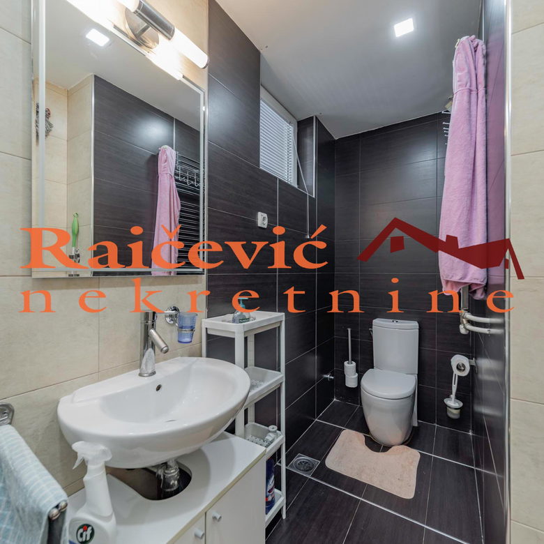 Stan Prodaja Beograd Đeram 160 m2