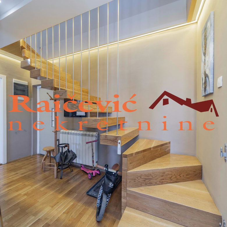 Četvorosoban stan na prodaju, Đeram, Beograd, 160m², 375.000 €