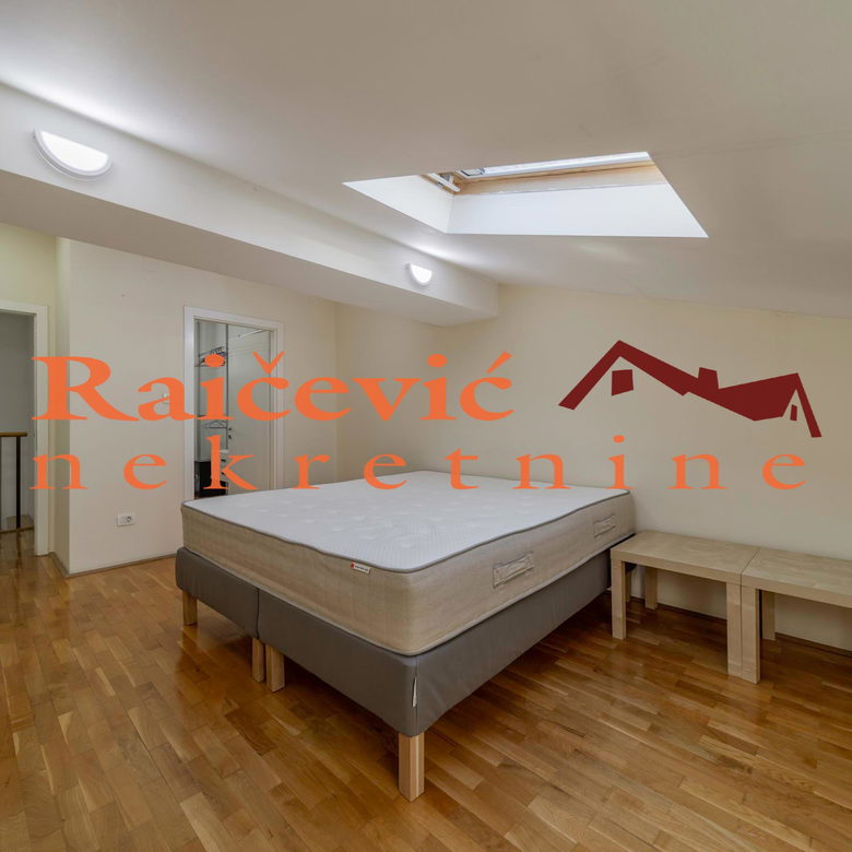 Četvorosoban stan na prodaju, Đeram, Beograd, 160m², 375.000 €