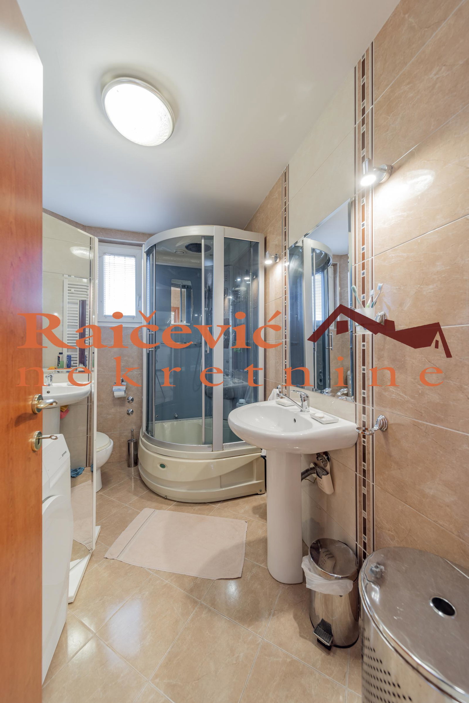 Četvorosoban stan na prodaju, Lion, Beograd, 112m², 450.000 €