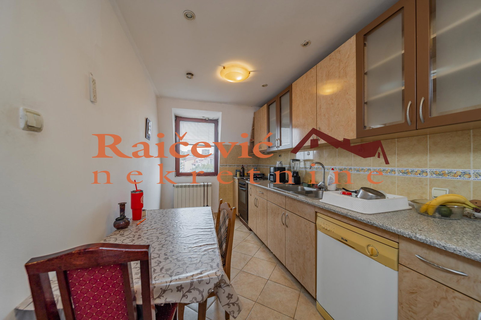 142941 Kuća za izdavanje, Učiteljsko Naselje, Beograd, 500m², 7.000 €/mes