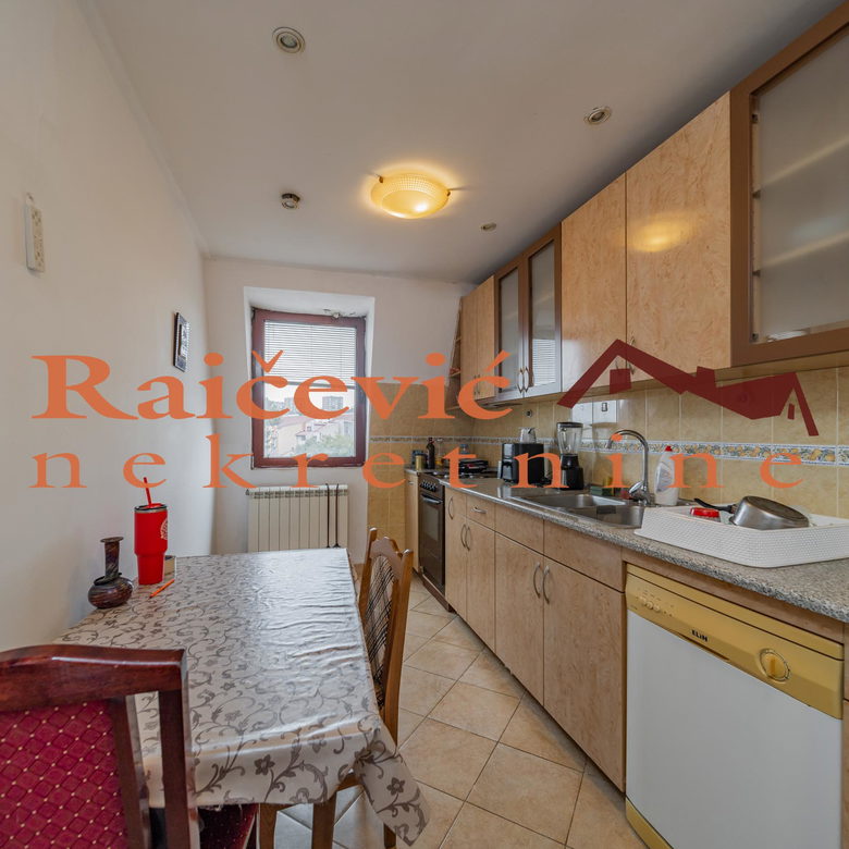 Kuća za izdavanje, Učiteljsko Naselje, Beograd, 500m², 7.000 €/mes