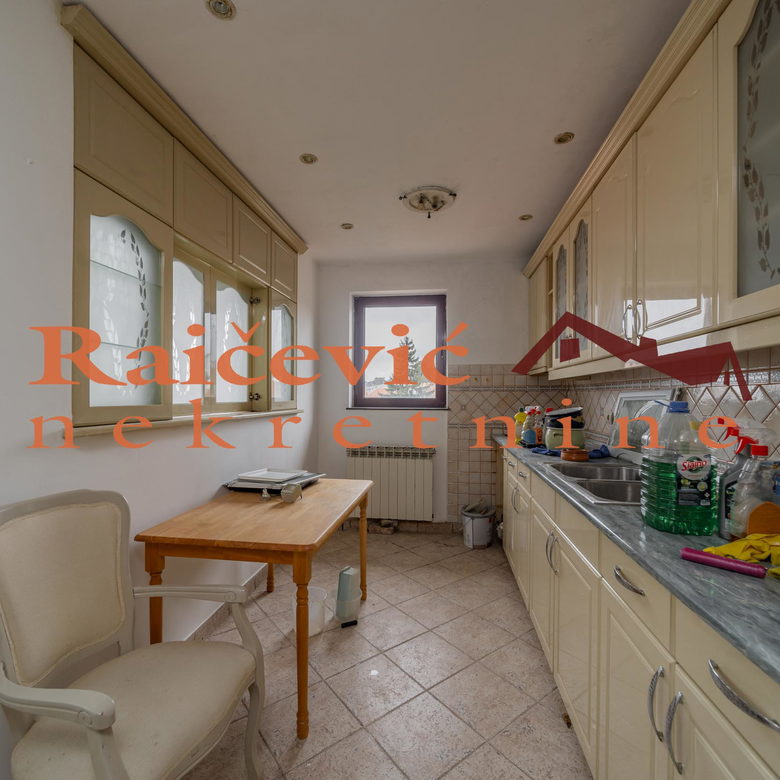 Kuća za izdavanje, Učiteljsko Naselje, Beograd, 500m², 7.000 €/mes