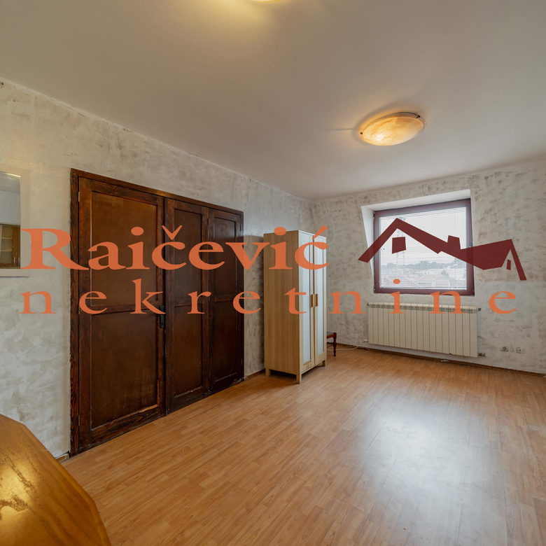 Kuća Izdavanje Beograd Učiteljsko Naselje 250 m2