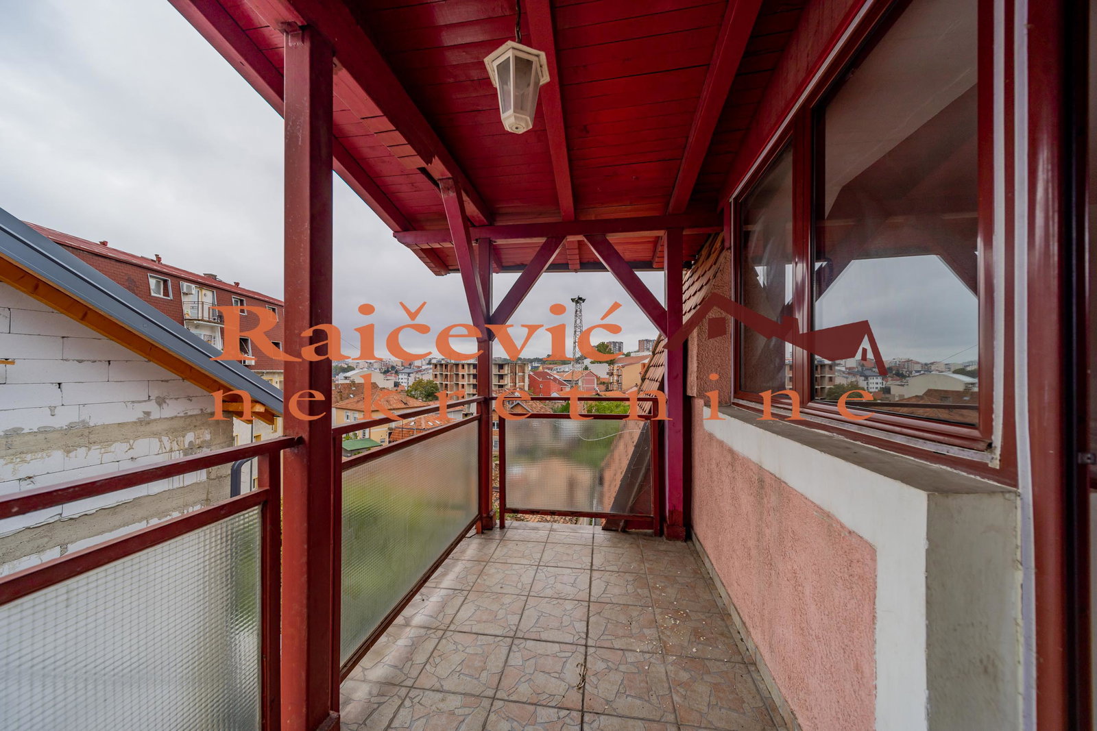 Kuća Izdavanje Beograd Učiteljsko Naselje 250 m2