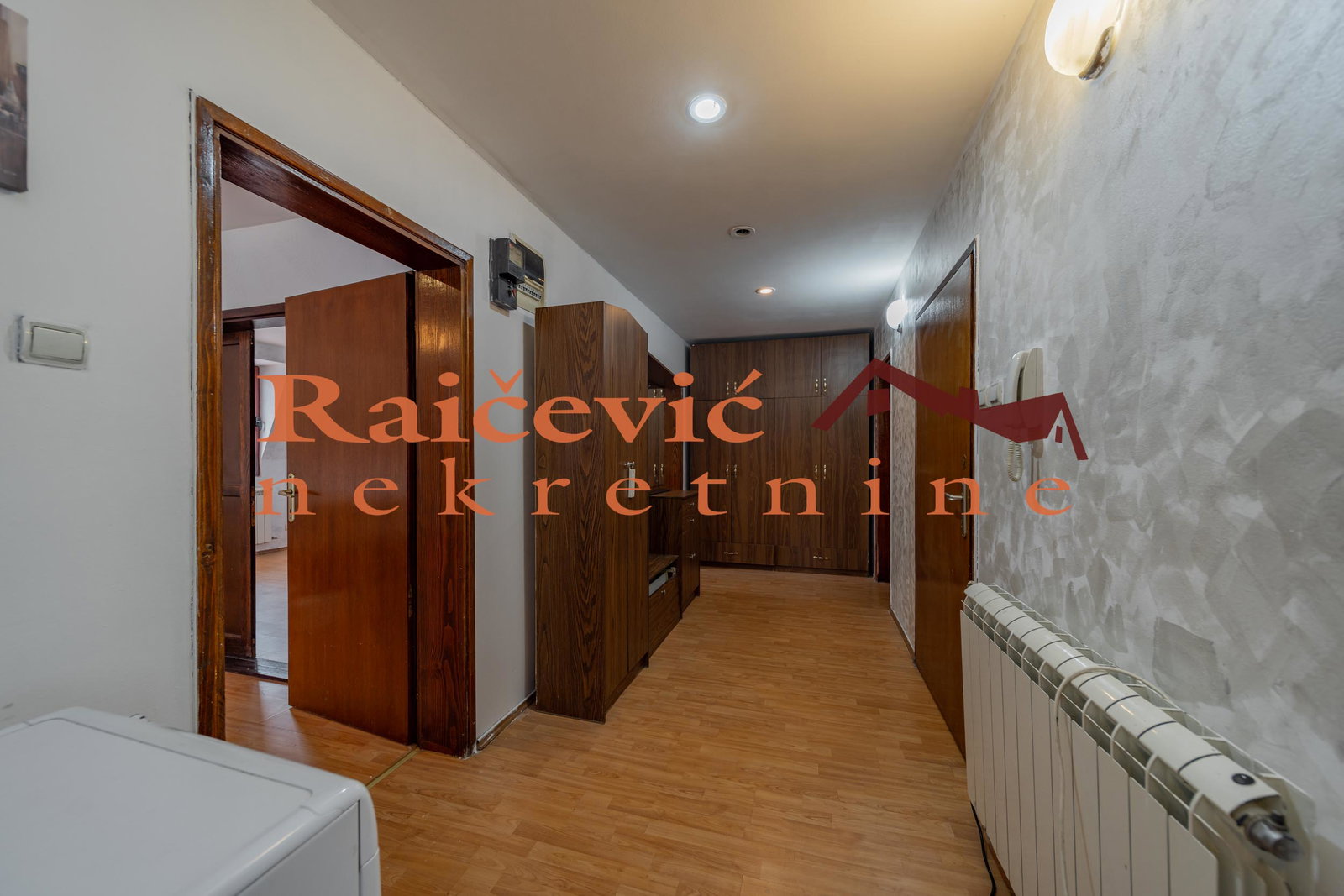 Kuća Izdavanje Beograd Učiteljsko Naselje 250 m2