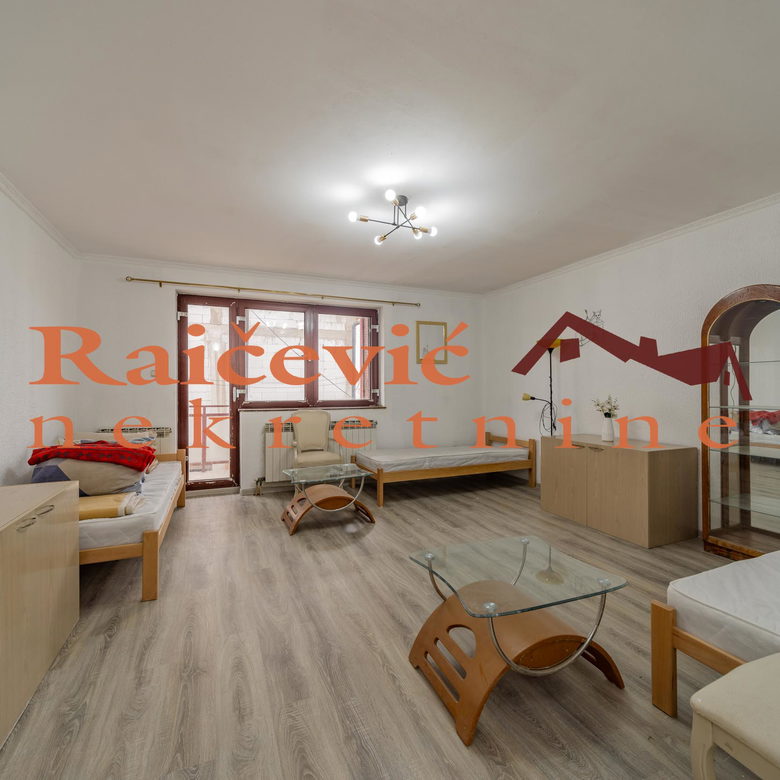 Kuća za izdavanje, Učiteljsko Naselje, Beograd, 250m², 2.700 €/mes