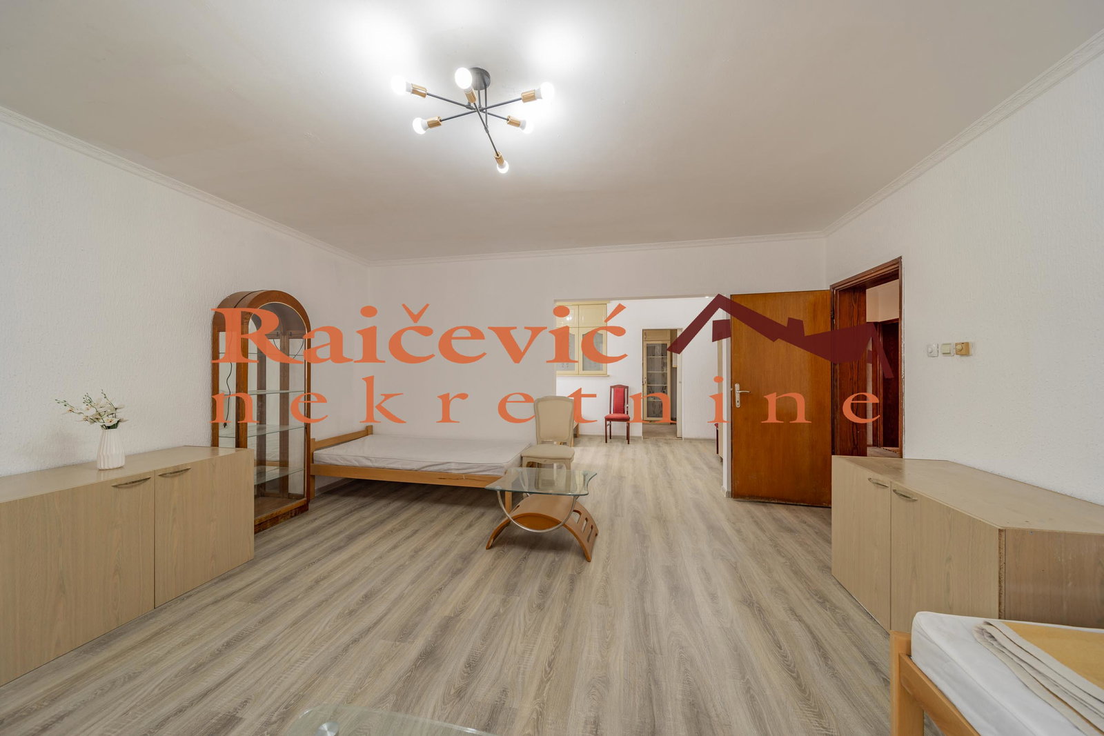 Kuća za izdavanje, Učiteljsko Naselje, Beograd, 250m², 2.700 €/mes
