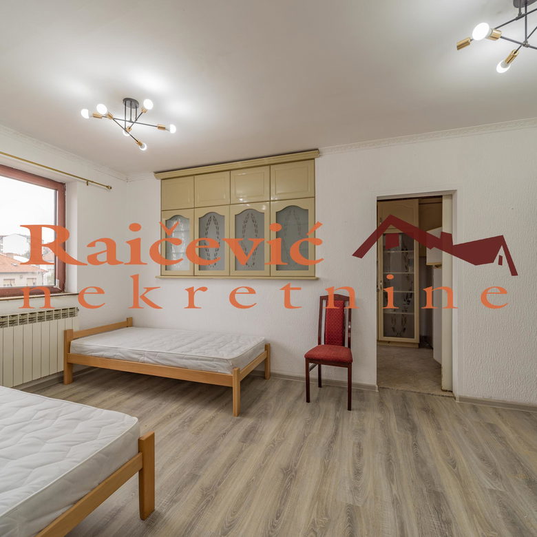 Kuća za izdavanje, Učiteljsko Naselje, Beograd, 250m², 2.700 €/mes