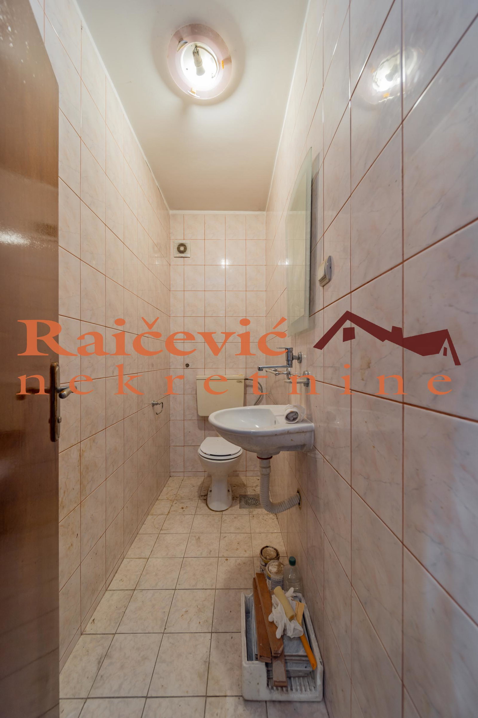 Kuća za izdavanje, Učiteljsko Naselje, Beograd, 250m², 2.700 €/mes