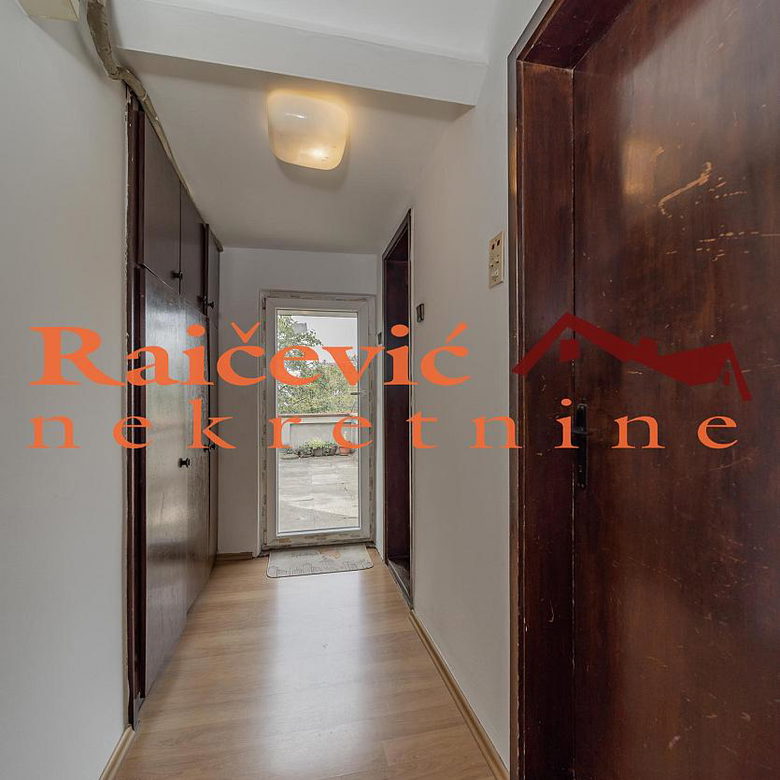 Četvorosoban stan na prodaju, Centar, Beograd, 96m², 232.000 €