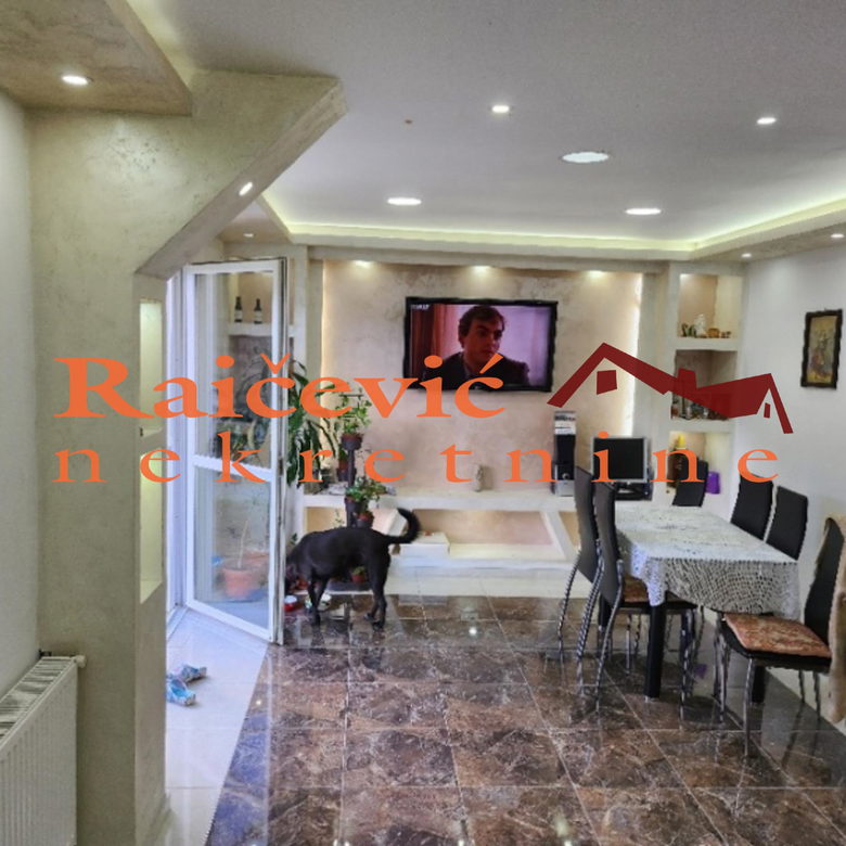 Kuća Prodaja Beograd Ripanj 200 m2