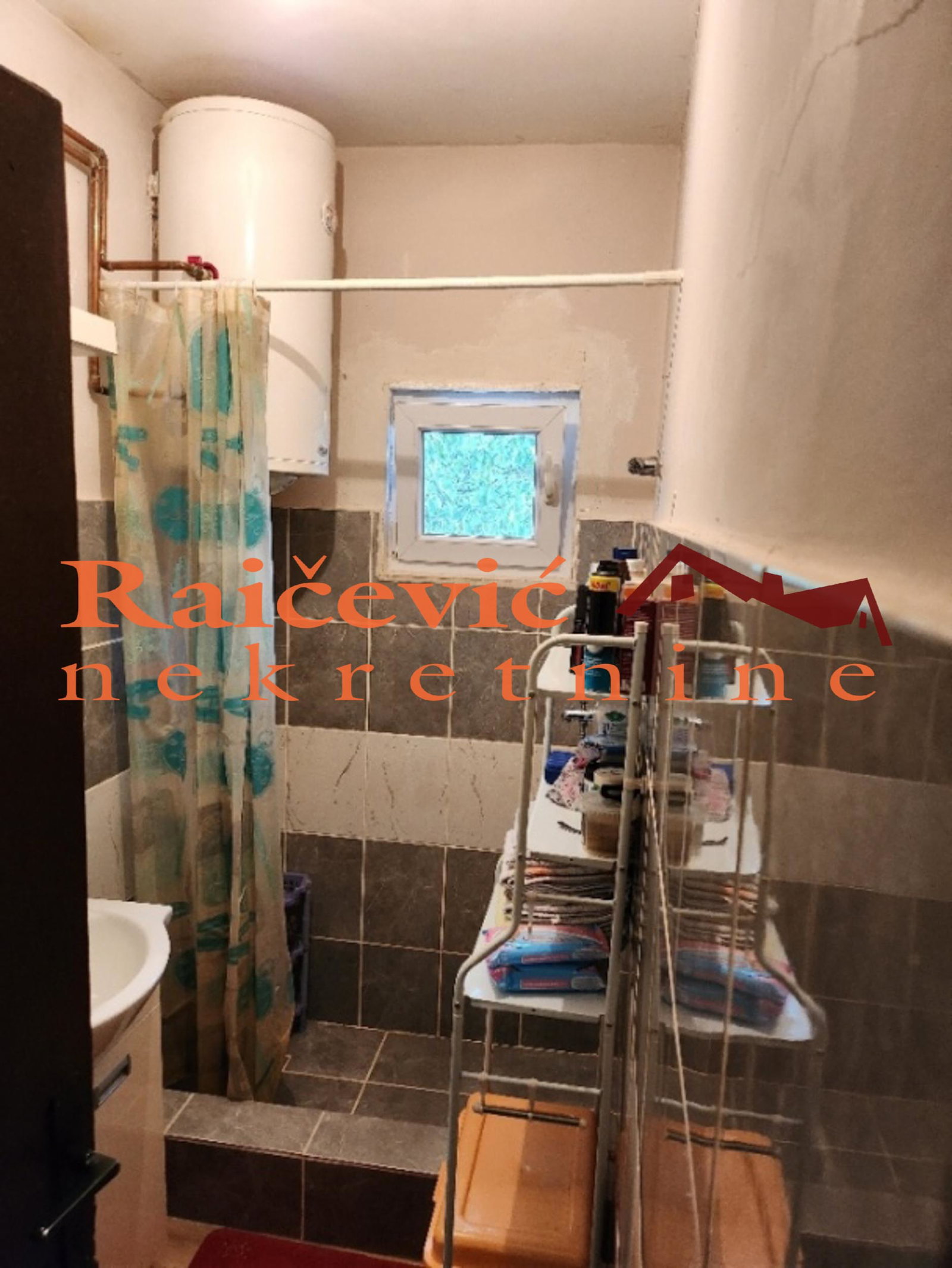 Kuća Prodaja Beograd Ripanj 200 m2