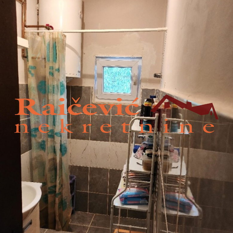 Kuća Prodaja Beograd Ripanj 200 m2
