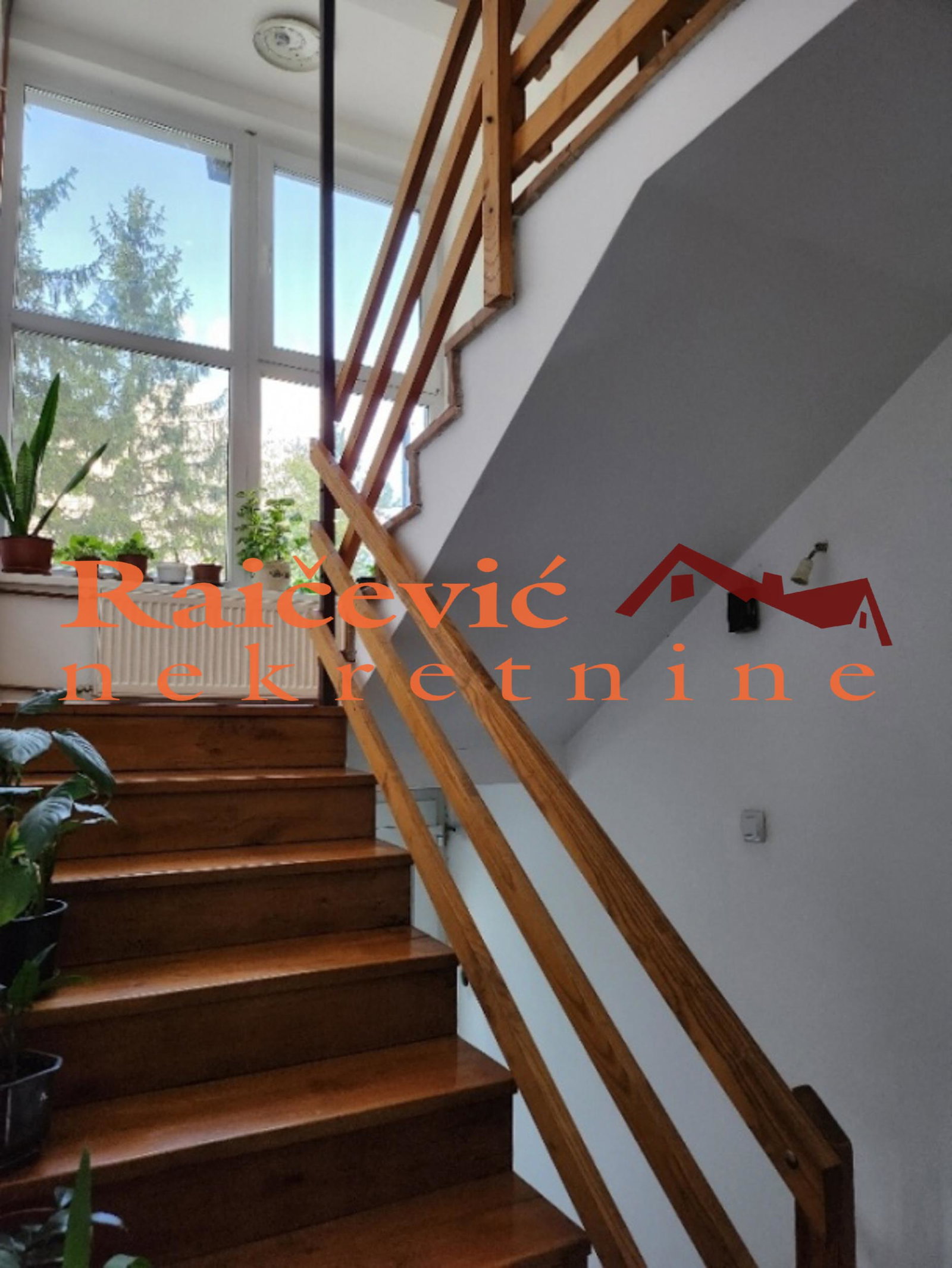 Kuća na prodaju, Ripanj, Beograd, 200m², 205.000 €