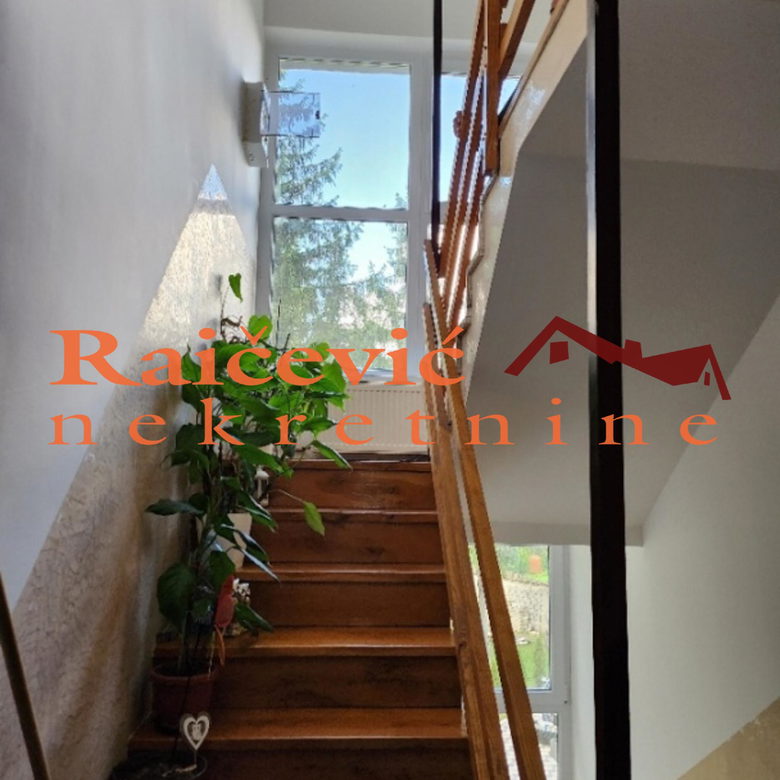 Kuća na prodaju, Ripanj, Beograd, 200m², 205.000 €