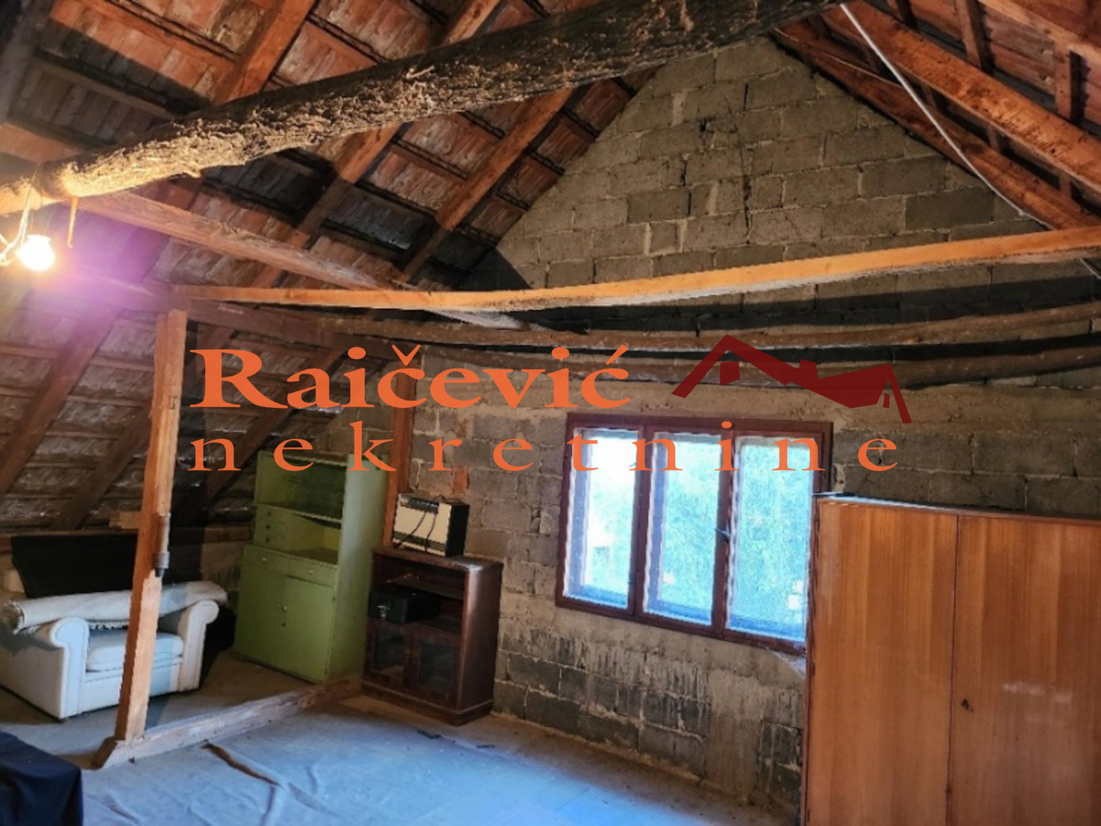 Kuća na prodaju, Ripanj, Beograd, 200m², 205.000 €