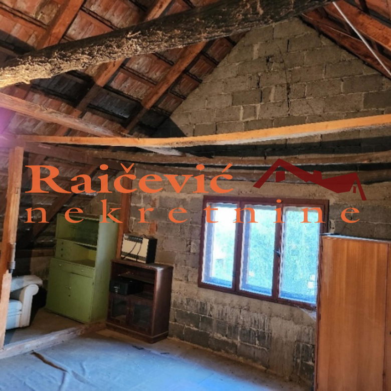 Kuća na prodaju, Ripanj, Beograd, 200m², 205.000 €