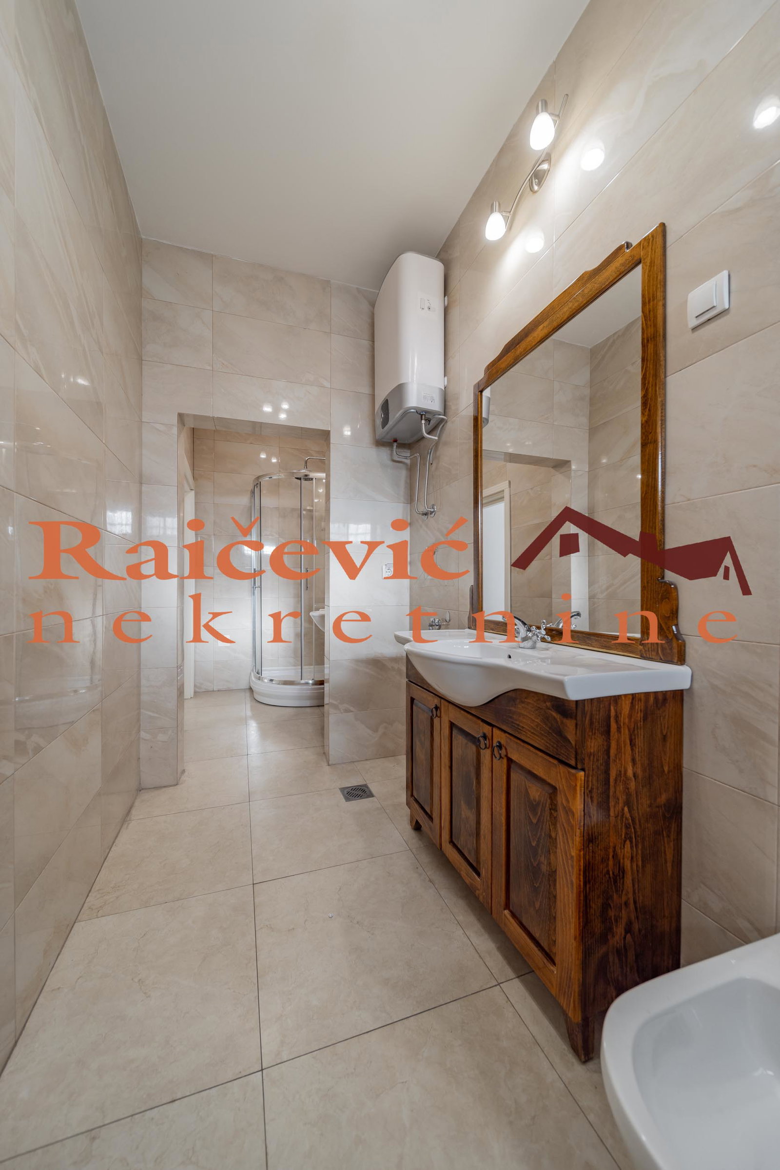 Trosoban stan za izdavanje, Cvetni Trg, Beograd, 102m², 1.000 €/mes