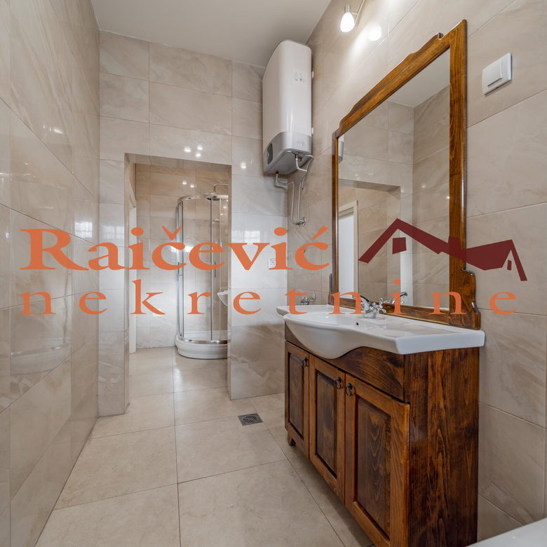 Trosoban stan za izdavanje, Cvetni Trg, Beograd, 102m², 1.000 €/mes