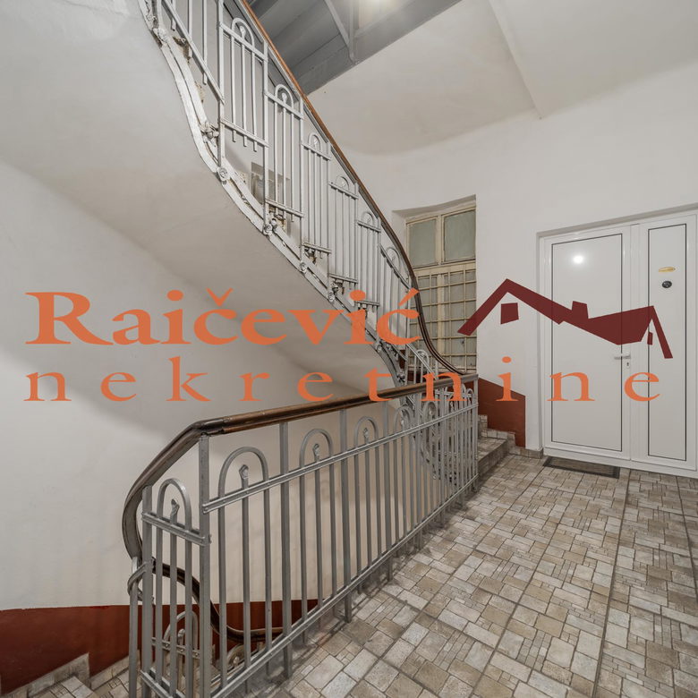 Trosoban stan na prodaju, Centar, Beograd, 83m², 280.000 €