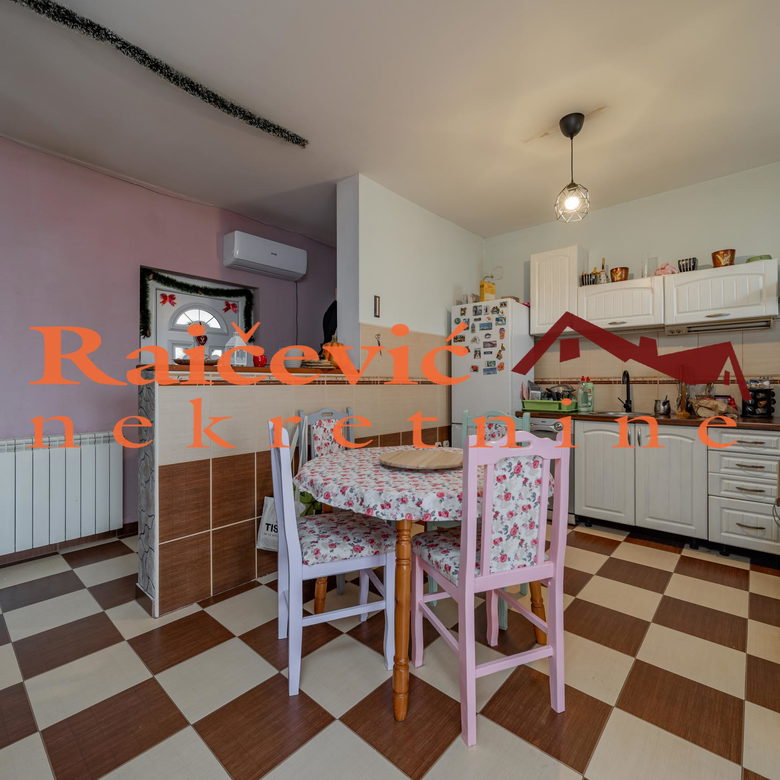Stan Prodaja Beograd Petlovo Brdo 115 m2
