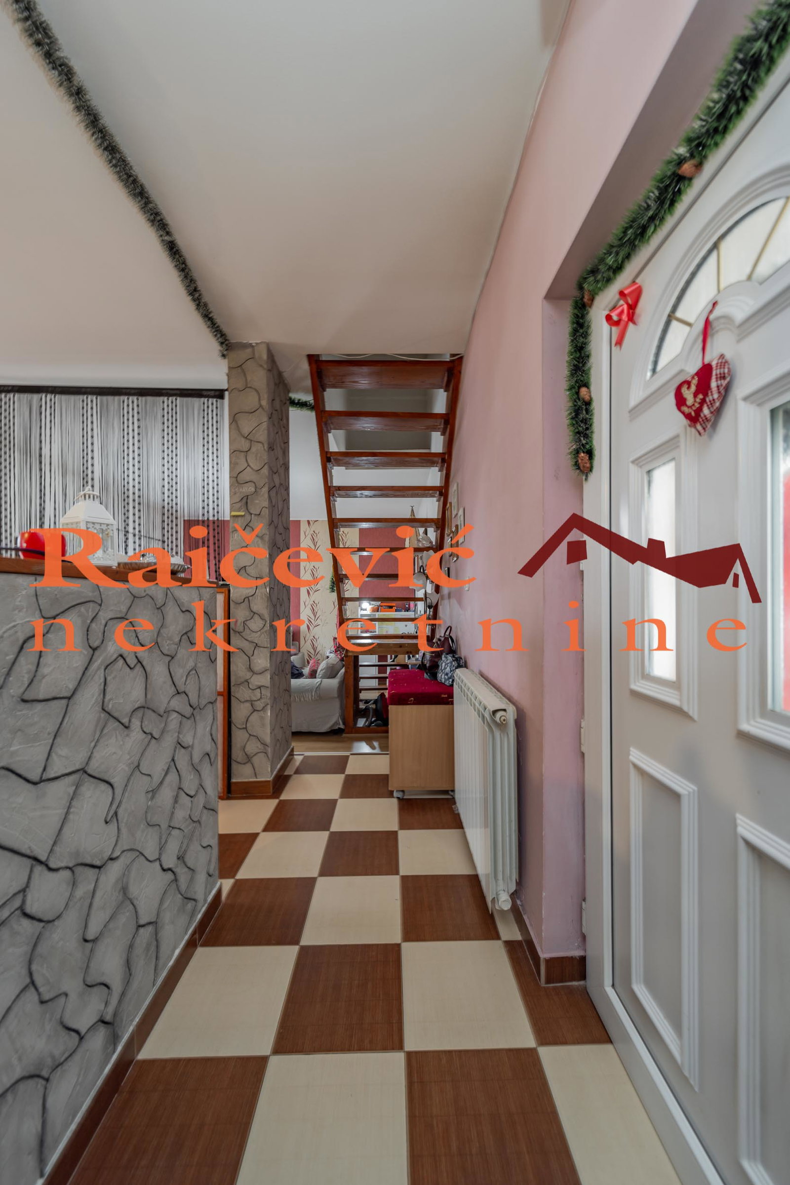 144972 Stan Prodaja Beograd Petlovo Brdo 115 m2