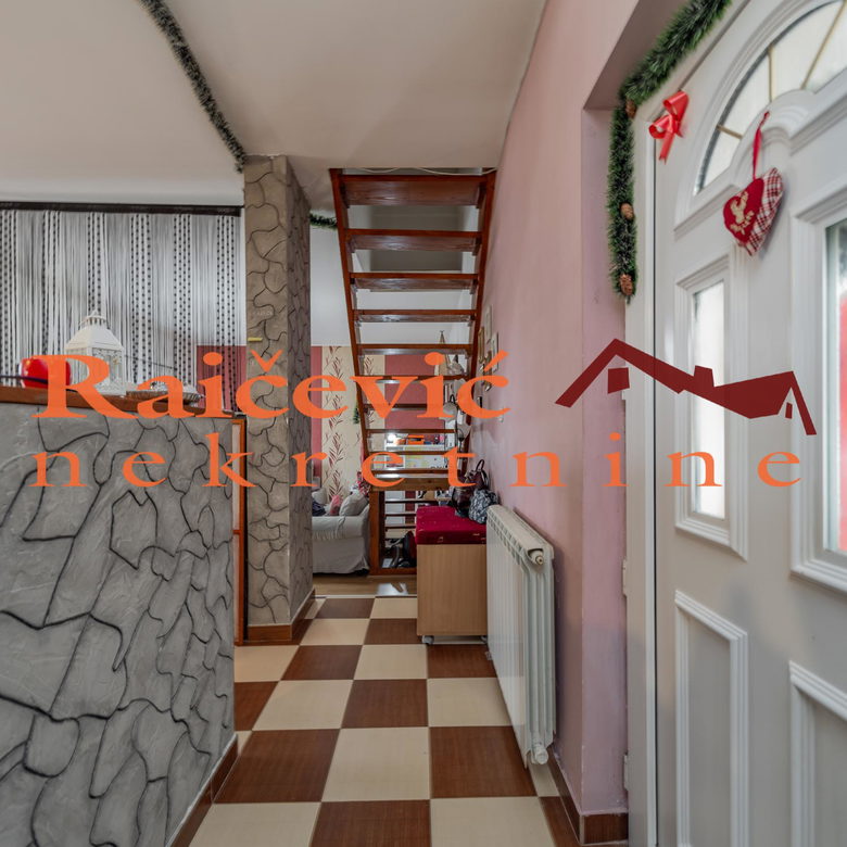 Stan Prodaja Beograd Petlovo Brdo 115 m2