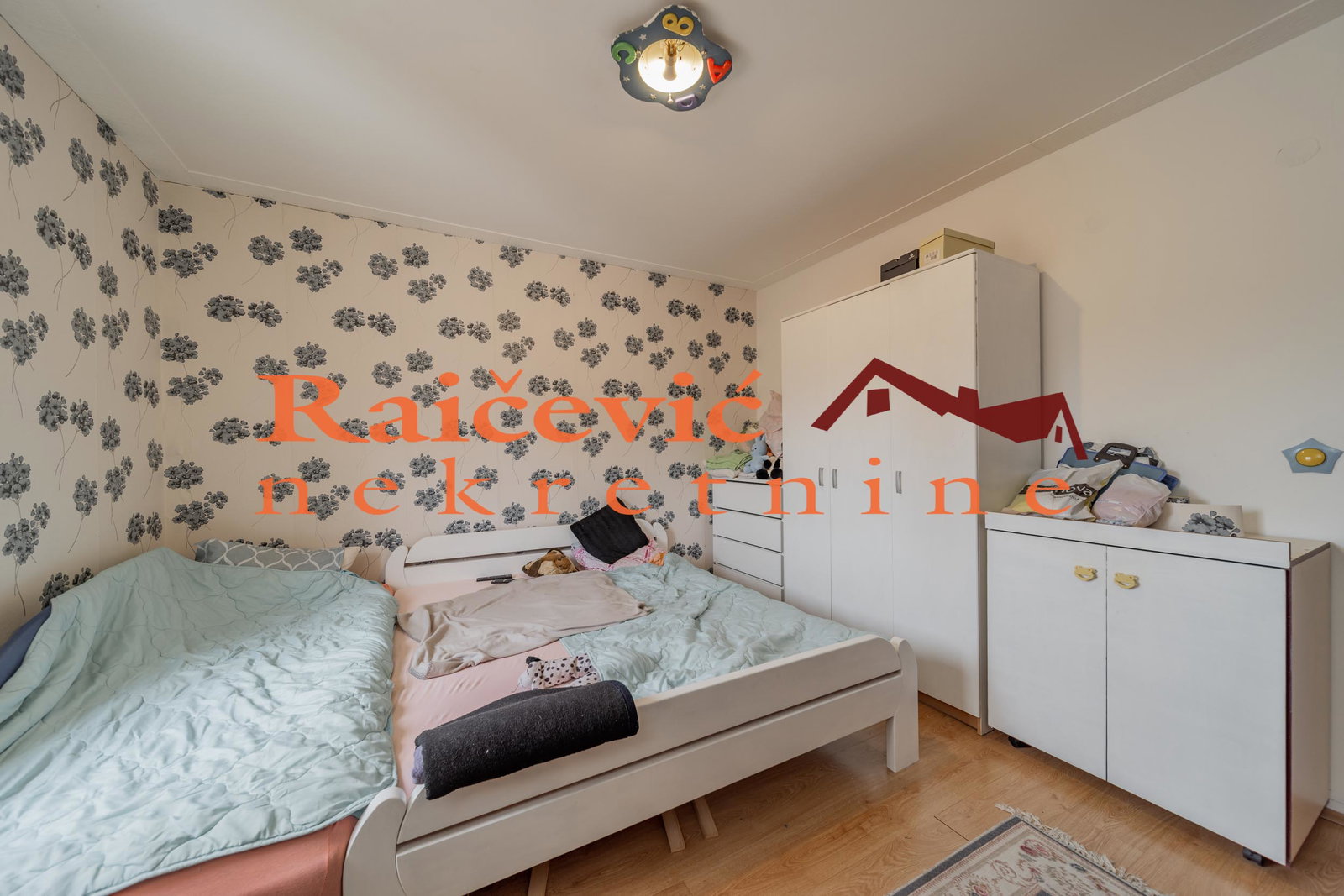 144974 Trosoban stan na prodaju, Petlovo Brdo, Beograd, 115m², 208.000 €