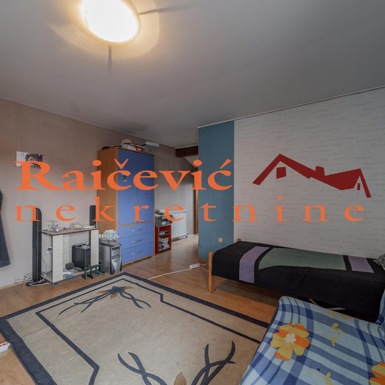 Trosoban stan na prodaju, Petlovo Brdo, Beograd, 115m², 208.000 €