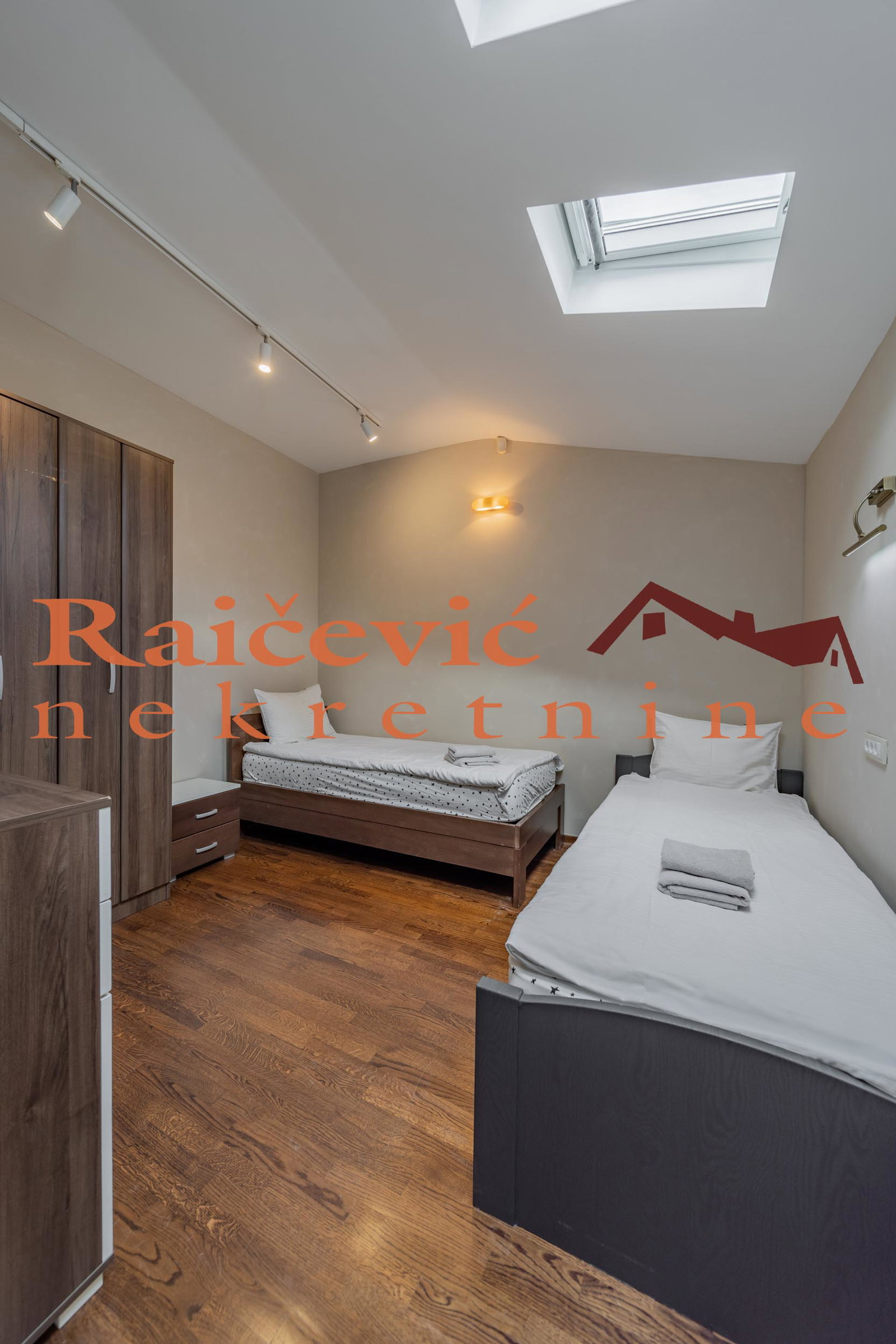 145015 Četvorosoban stan za izdavanje, Kalenić, Beograd, 120m², 2.500 €/mes