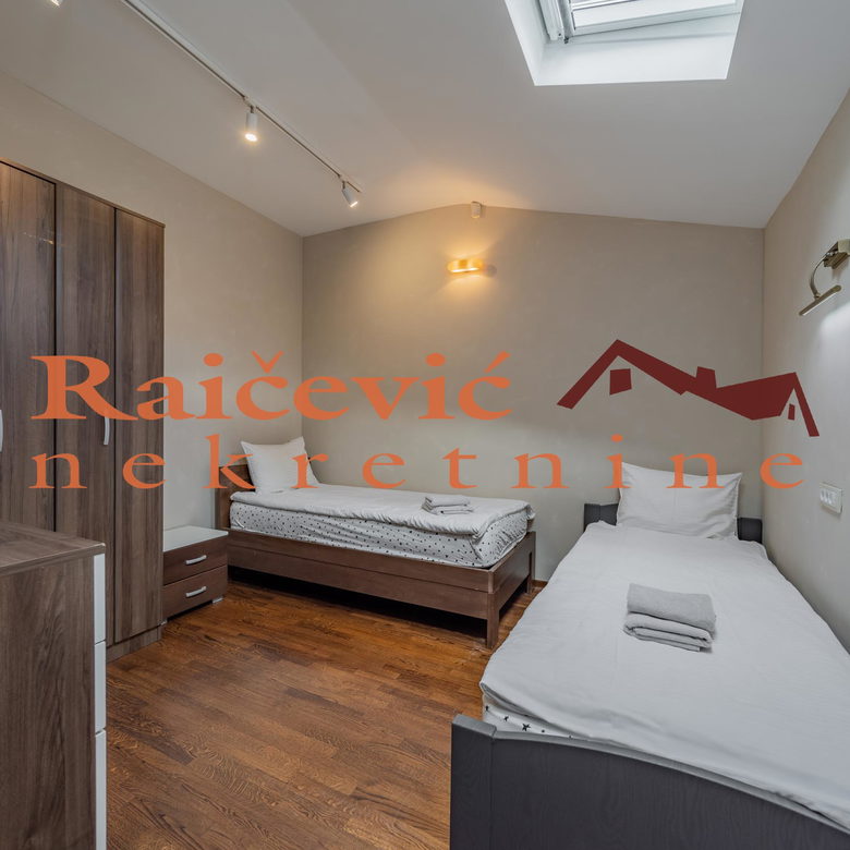 Četvorosoban stan za izdavanje, Kalenić, Beograd, 120m², 2.500 €/mes
