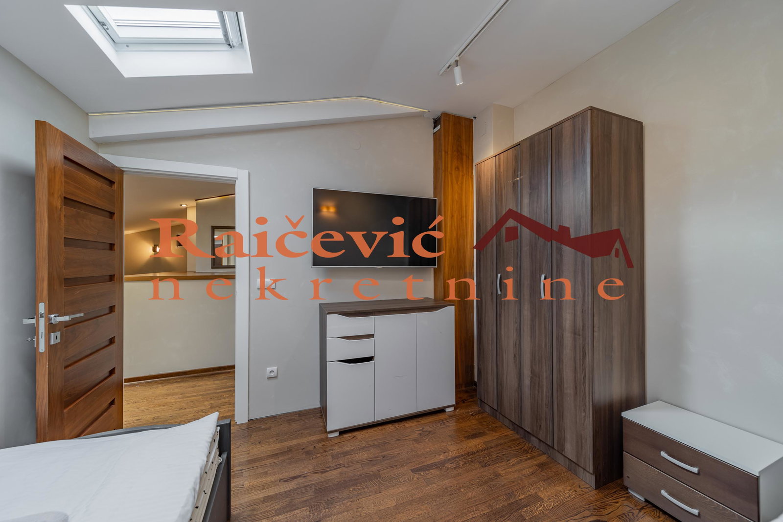 145016 Četvorosoban stan za izdavanje, Kalenić, Beograd, 120m², 2.500 €/mes