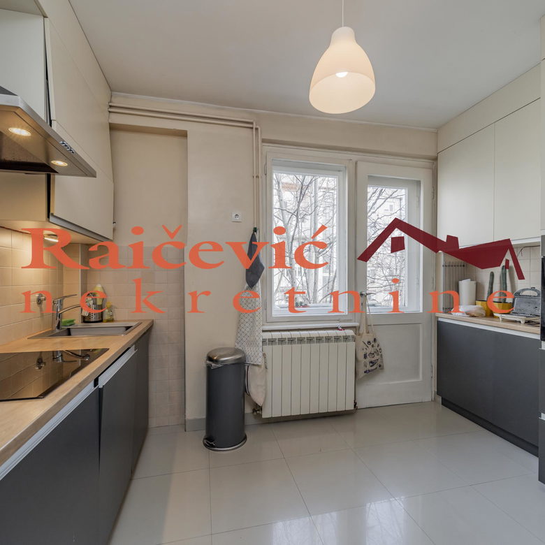 Dvosoban stan na prodaju, Kalenić, Beograd, 72m², 309.900 €