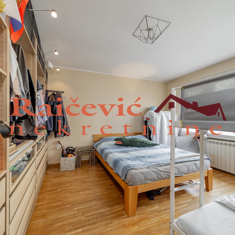 Dvosoban stan na prodaju, Kalenić, Beograd, 72m², 309.900 €