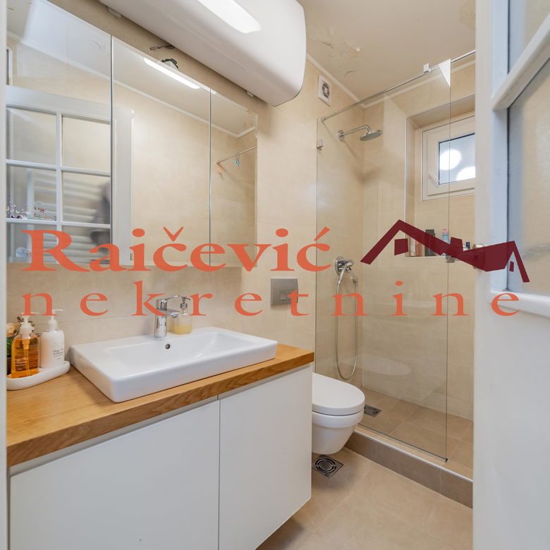 Dvosoban stan na prodaju, Kalenić, Beograd, 72m², 309.900 €