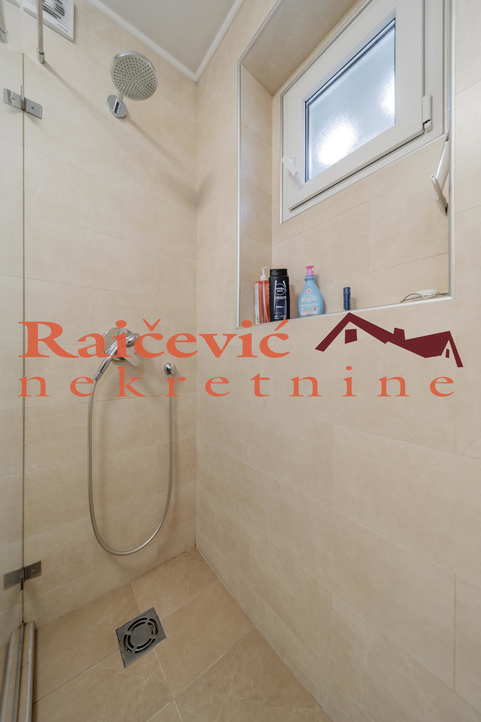 Dvosoban stan na prodaju, Kalenić, Beograd, 72m², 309.900 €